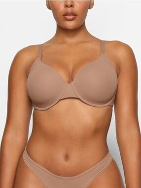 SKIMS Fits Everybody T-shirt Bra Size 40DD